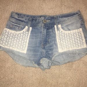 Hollister Lace Short-Short
